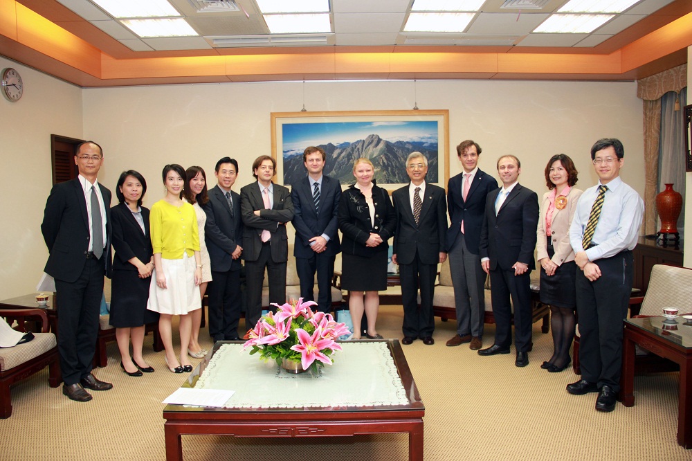 2013年4月25日歐洲文官訪華團拜訪法務部